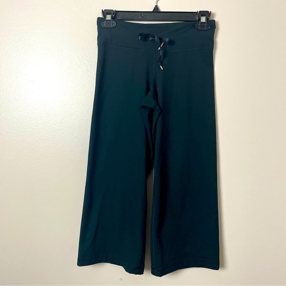 Under Armour Wide Leg Cropped Yoga Pants  XS | Tie Waist - Picture 1 of 10